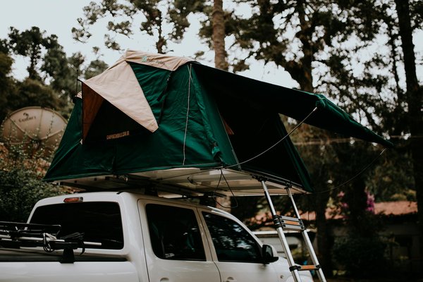 Où trouver les meilleures expériences de randonnée dans les montagnes de l'Himalaya en Inde?